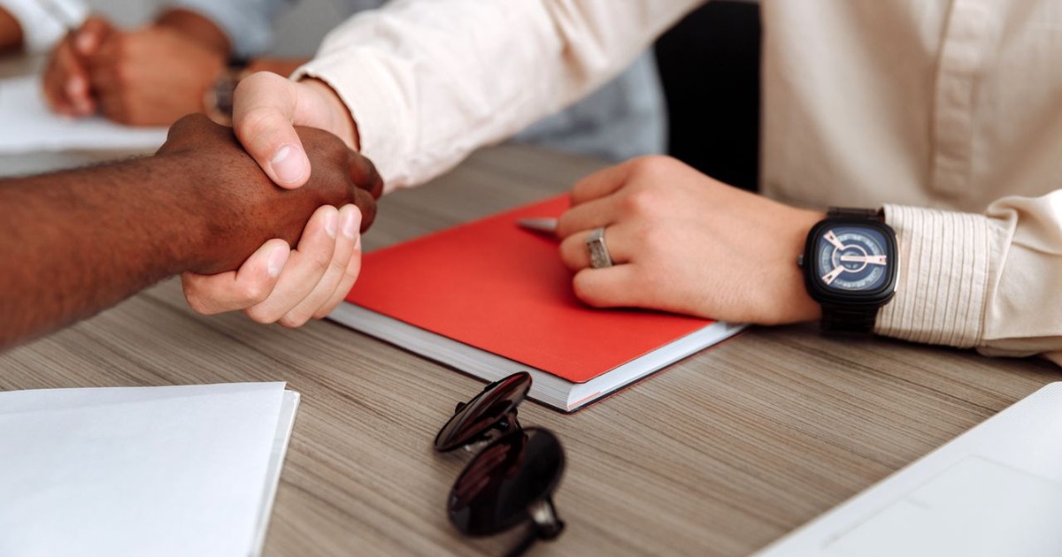 Parties concluding an agreement, representing m&a transaction services and deal structuring